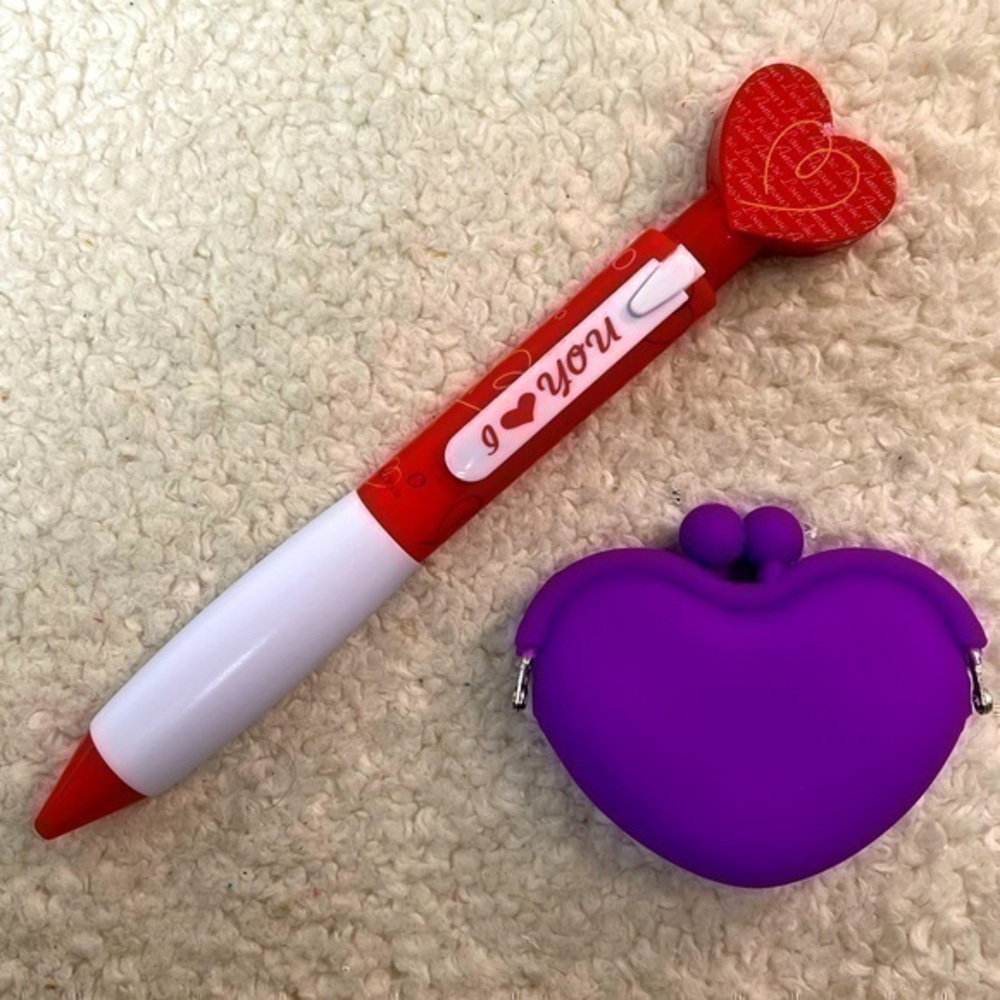 Geddes "I Love You" Jumbo Heart Ink Pen + Heart Change Purse